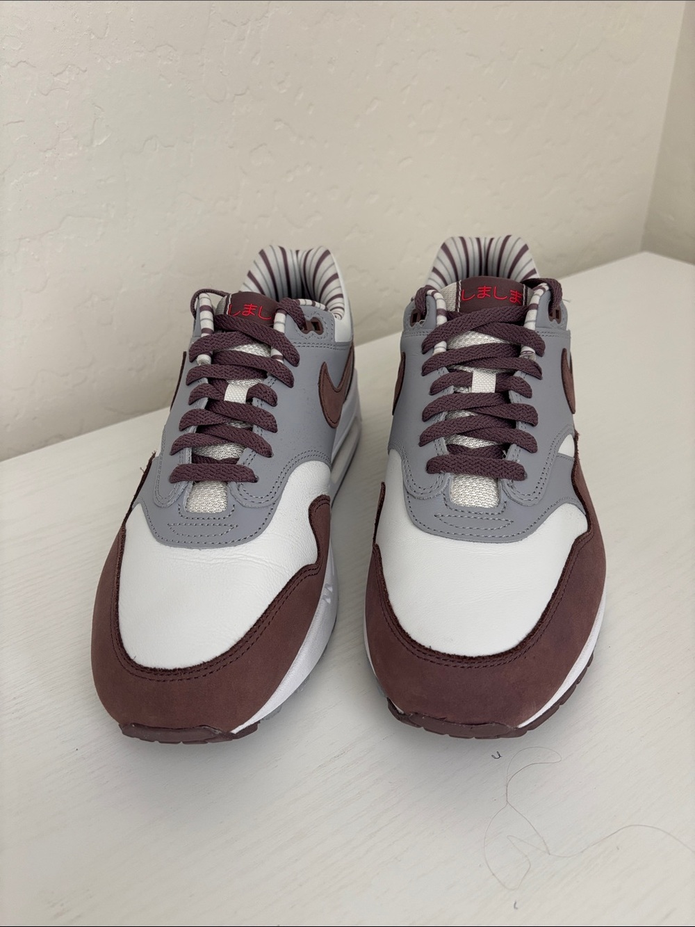 Nike Low-Top Sneakers in White, Gray & Brown
